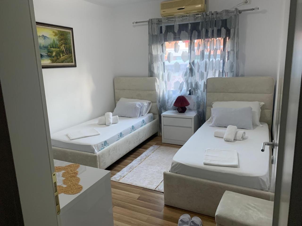 Flat In Berat'S Center Apartment Exterior photo